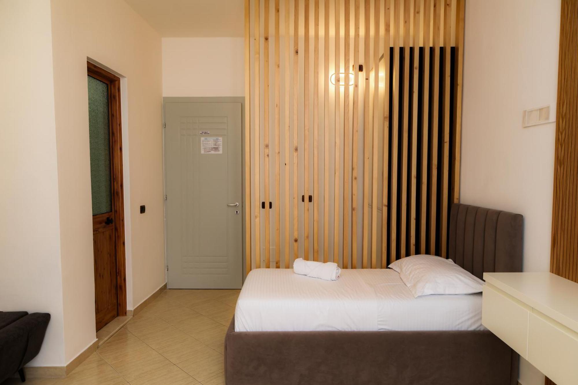 Eden Hotel Shëngjin Buitenkant foto