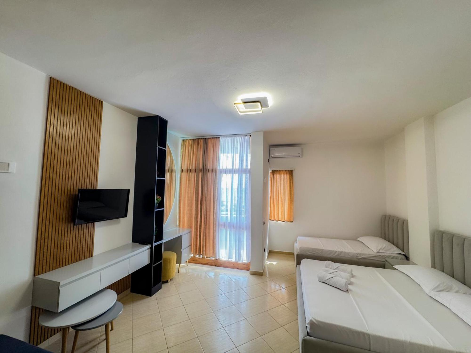 Eden Hotel Shëngjin Buitenkant foto